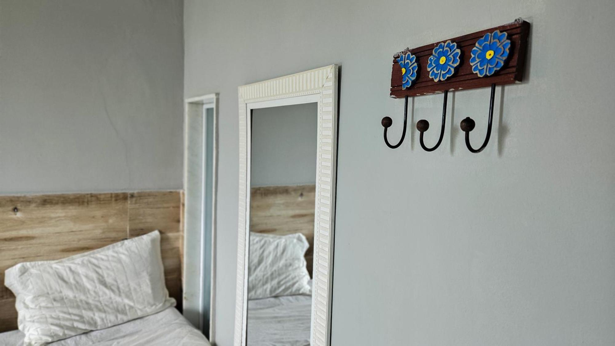 Bella Vista Ocean View Hotel Búzios Екстериор снимка A wall-mounted coat rack