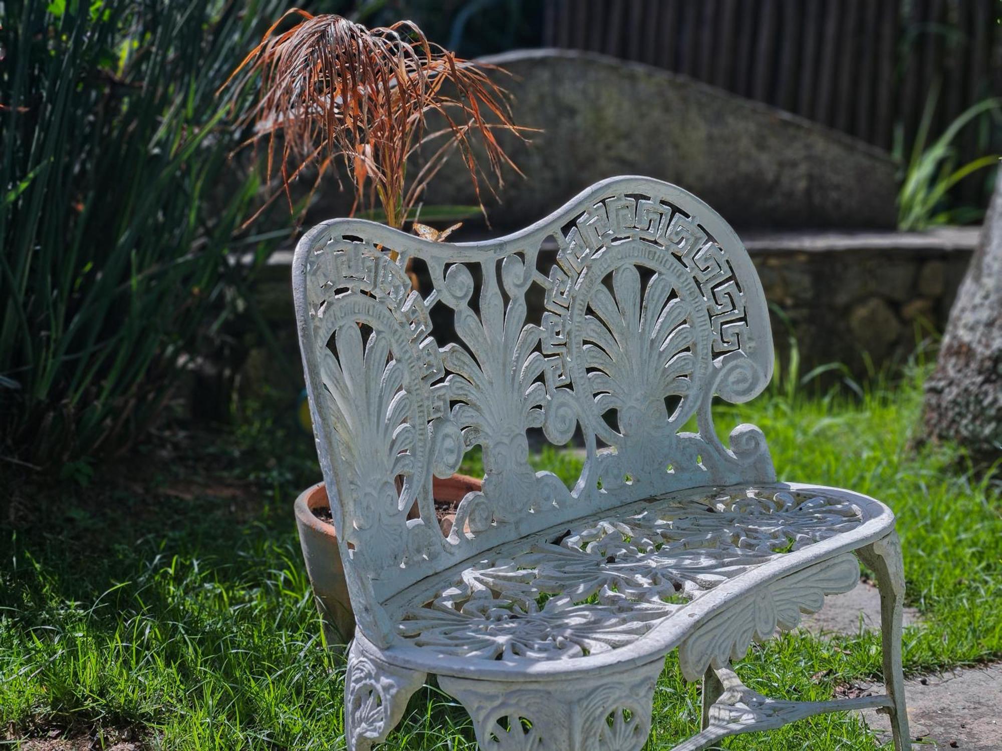 Bella Vista Ocean View Hotel Búzios Екстериор снимка Cast iron bench